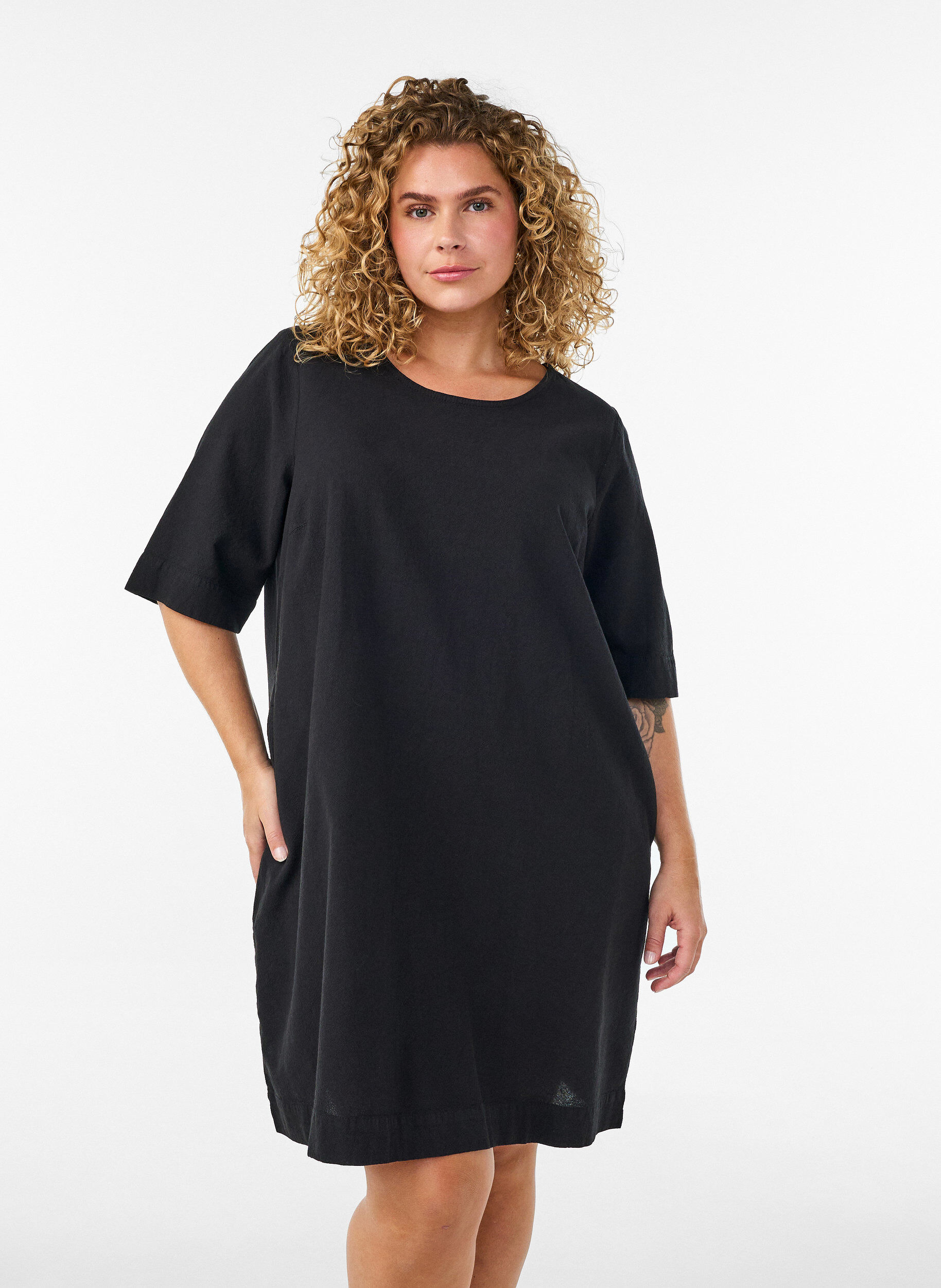 ZizziBomuldskjole med korte &aelig;rmer og lommer, Sort, Model image number 0