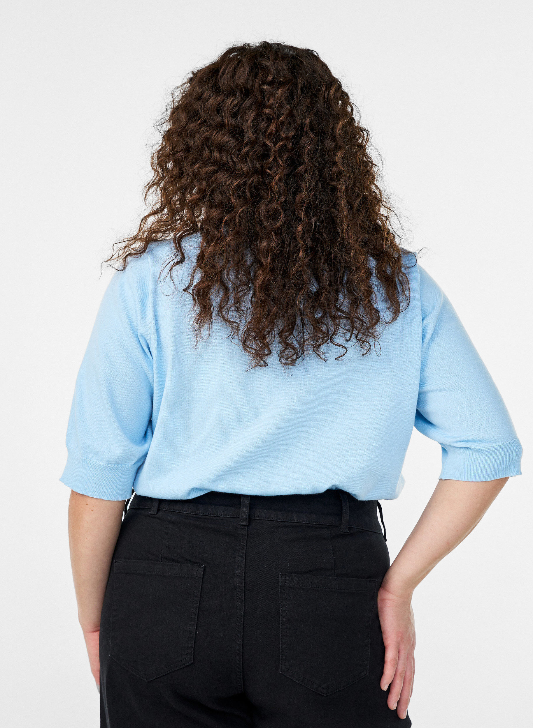 ZizziFinstrikket bluse med korte &aelig;rmer, Bl&aring;, Model image number 2