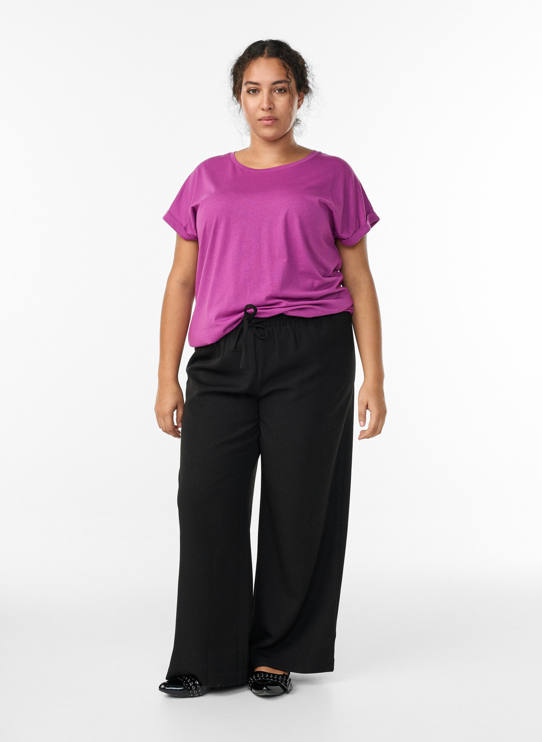 Zizzi Kort&aelig;rmet t-shirt i bomuldsblanding	, Lilla, Model image number 1