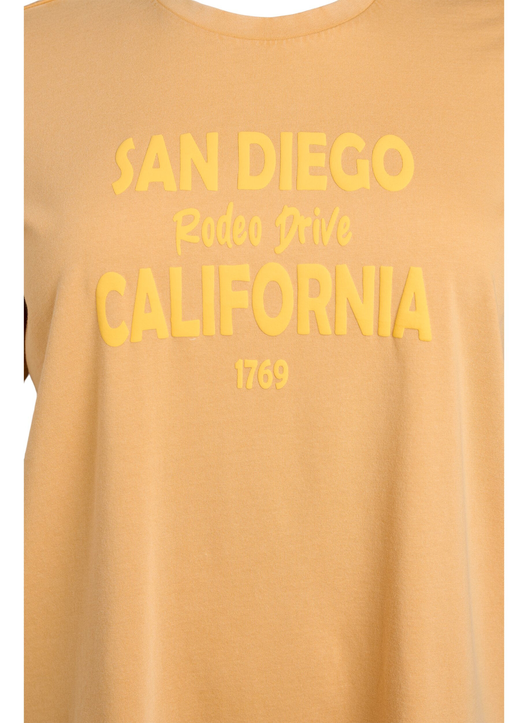 Zizzi T-shirt i &oslash;kologisk bomuld med cool motiv, Gul, Packshot image number 2