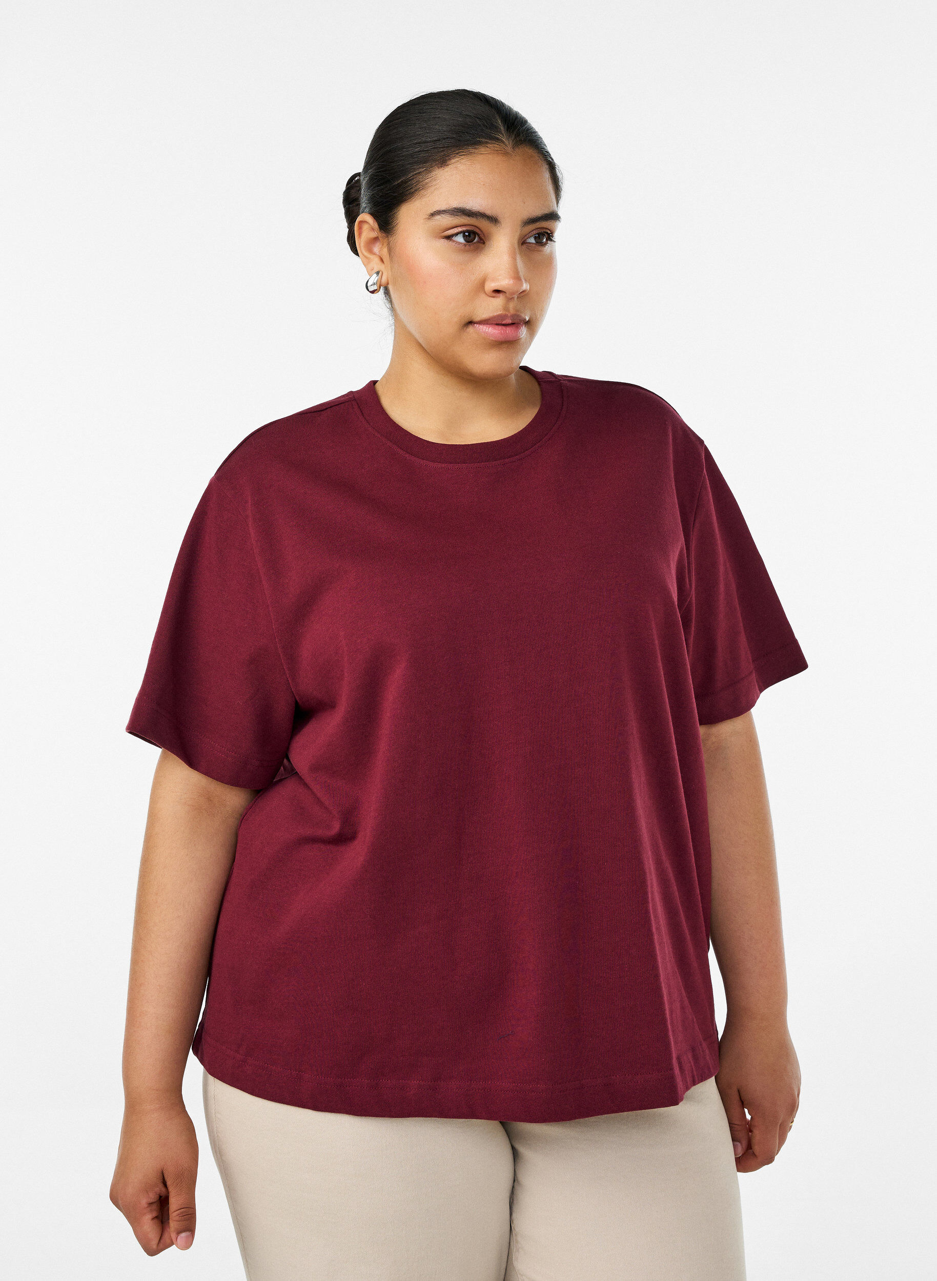 Boxy T-shirt i bomuld, R&oslash;d, Model