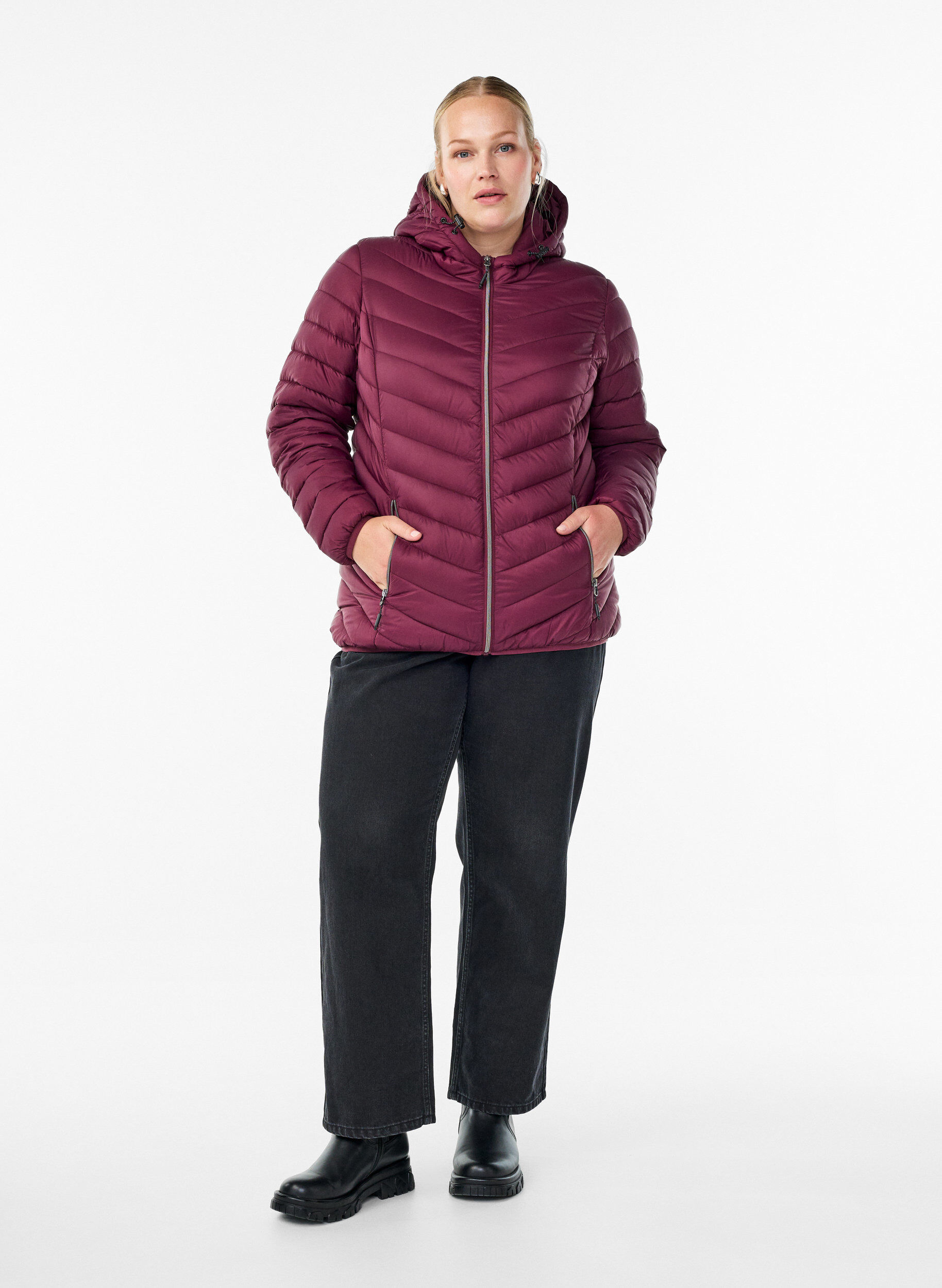 ZizziLetv&aelig;gts jakke med h&aelig;tte, M&oslash;rk Bordeaux, Model image number 1