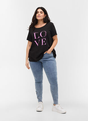 Bomulds t-shirt med print, Black Cyclamen LOVE, Model image number 2