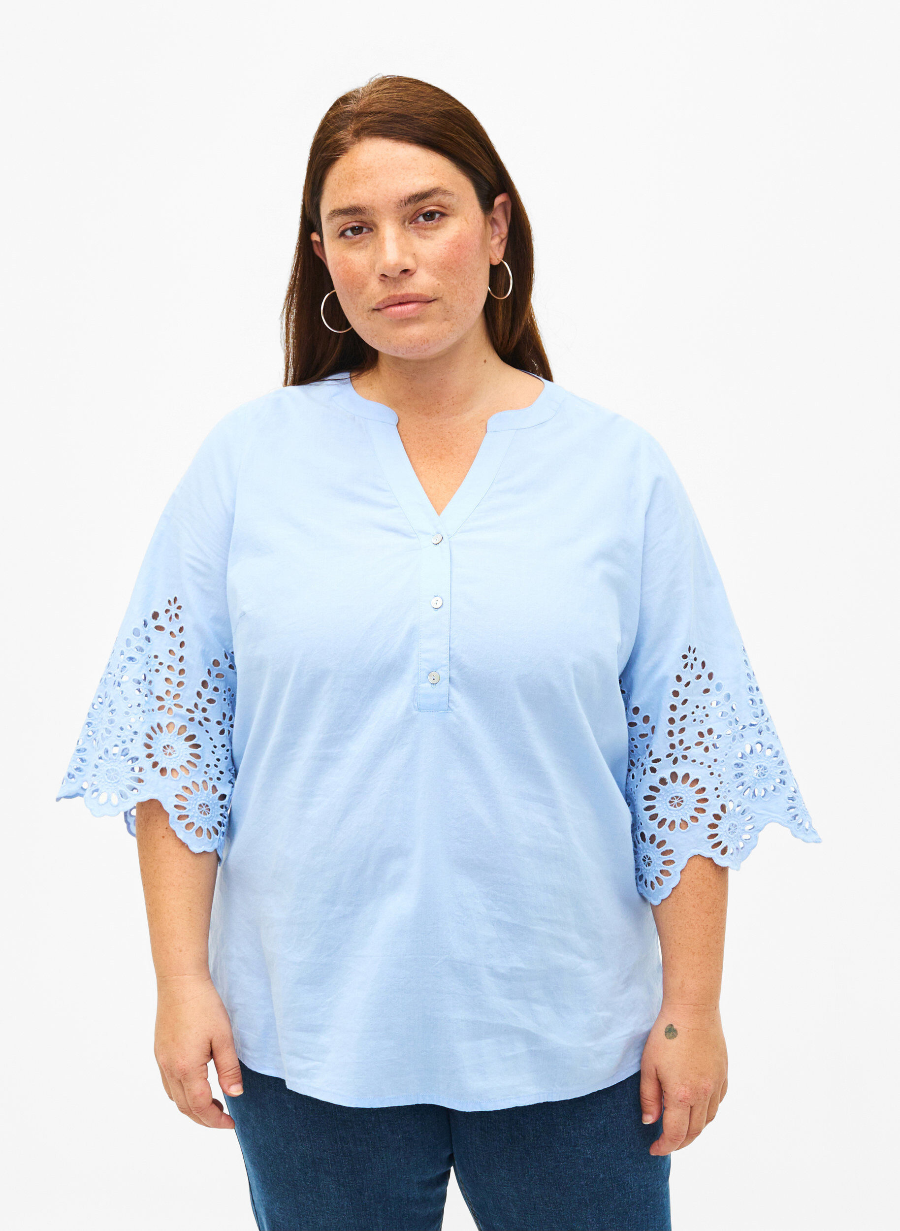 Zizzi Skjortebluse med broderi anglaise og 3/4 &aelig;rmer , Serenity, Model image number 0