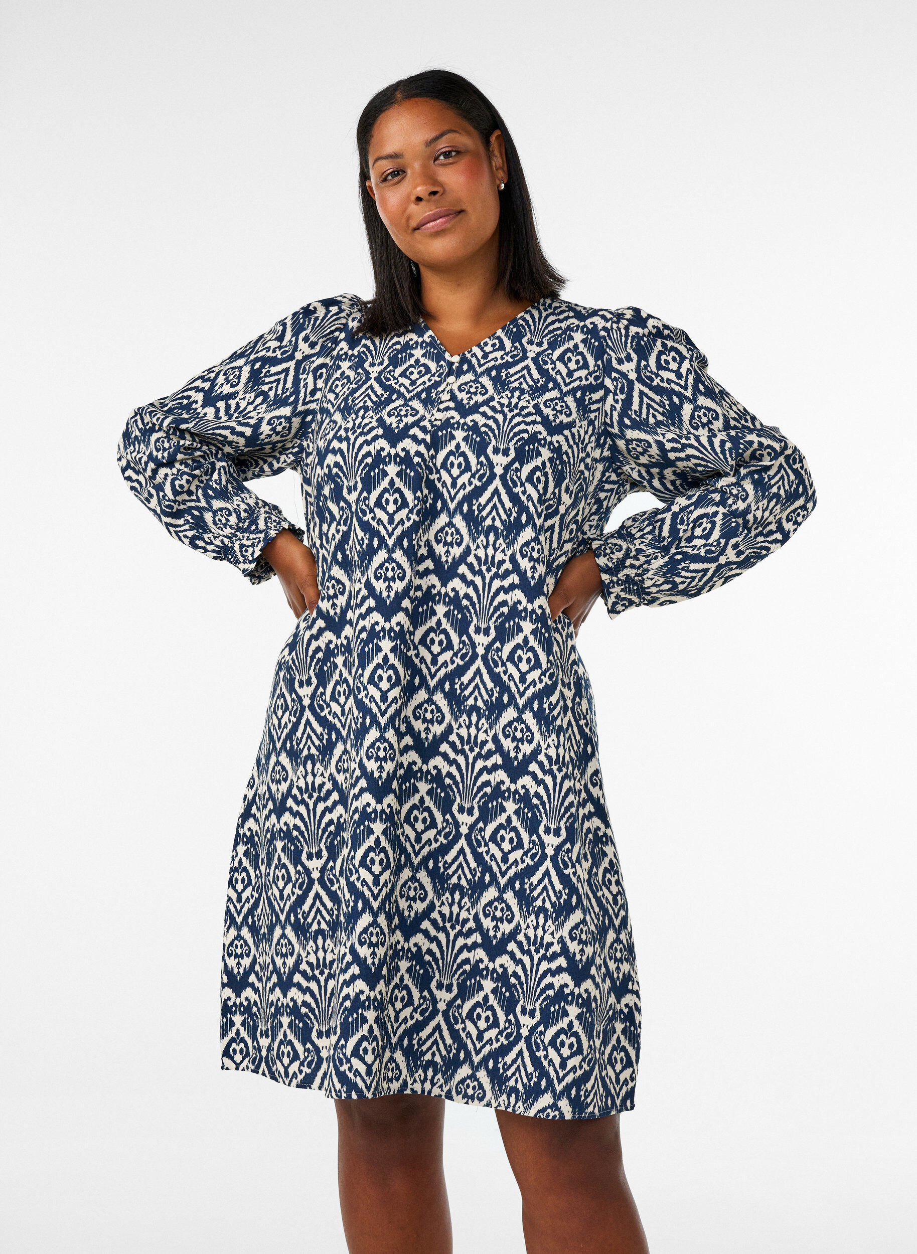 ZizziViskosekjole med m&oslash;nster og lange &aelig;rmer, Bl&aring;, Model image number 0