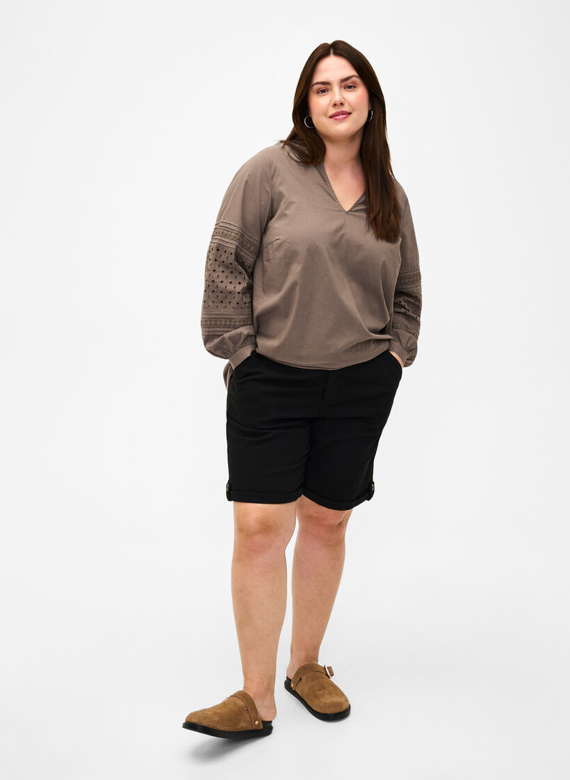 Bluse med lange ærmer og dekorative detaljer, Caribou, Model image number 2