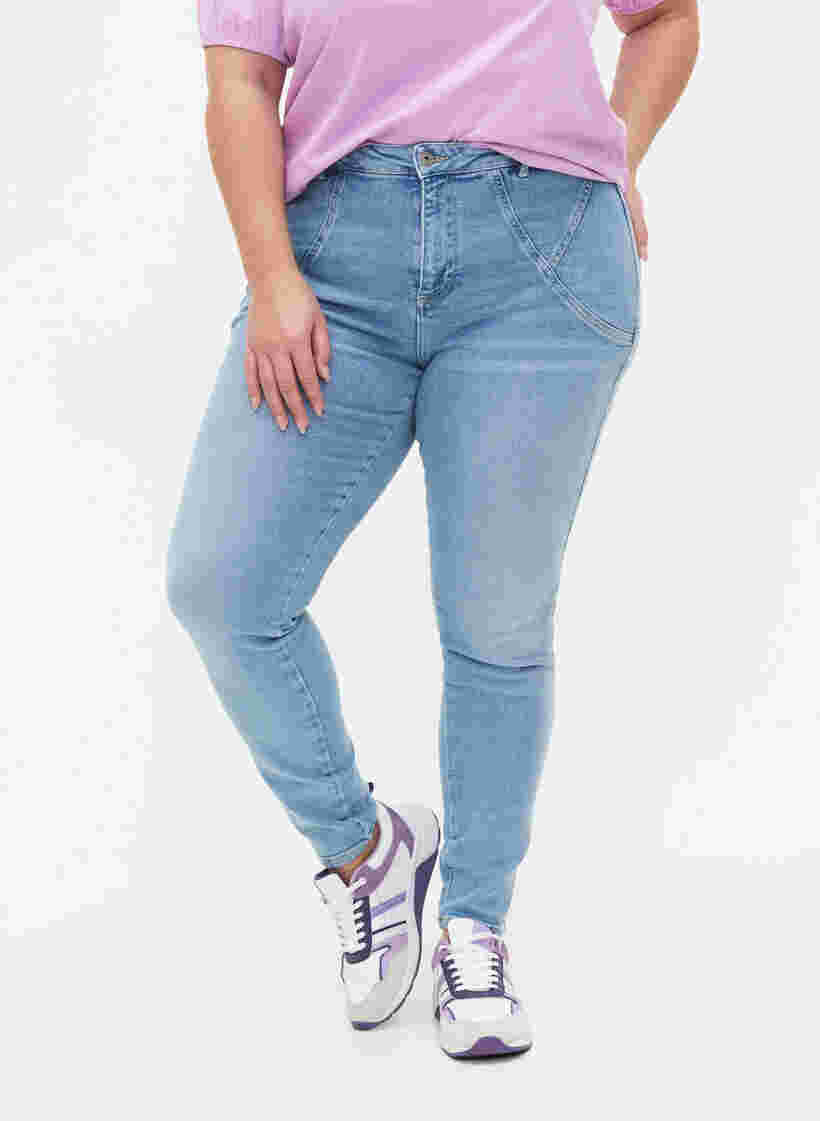 Højtaljede Amy jeans med super slim fit, Light blue, Model image number 3