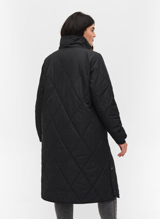 Lang quiltet jakke med høj krave og lommer, Black, Model image number 1
