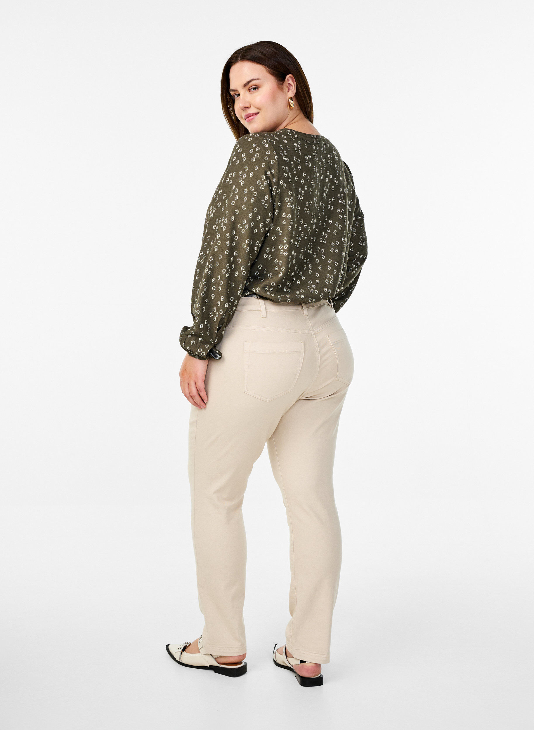 Zizzi Slim fit Emily jeans med regul&aelig;r talje, Beige, Model image number 1