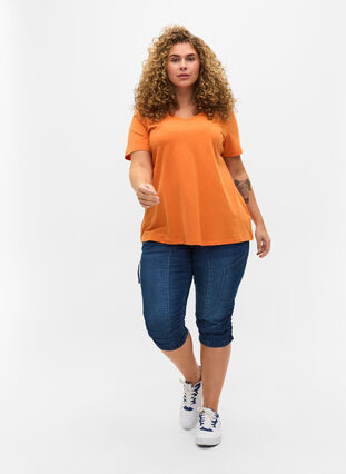 Basis t-shirt med v-hals, Amberglow, Model image number 2