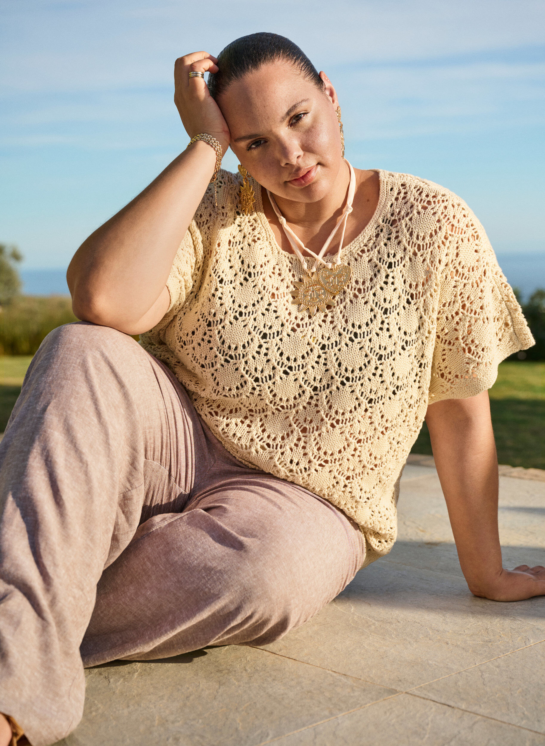 Zizzi Strikbluse med korte flagermus&aelig;rmer, Beige, Image image number 0