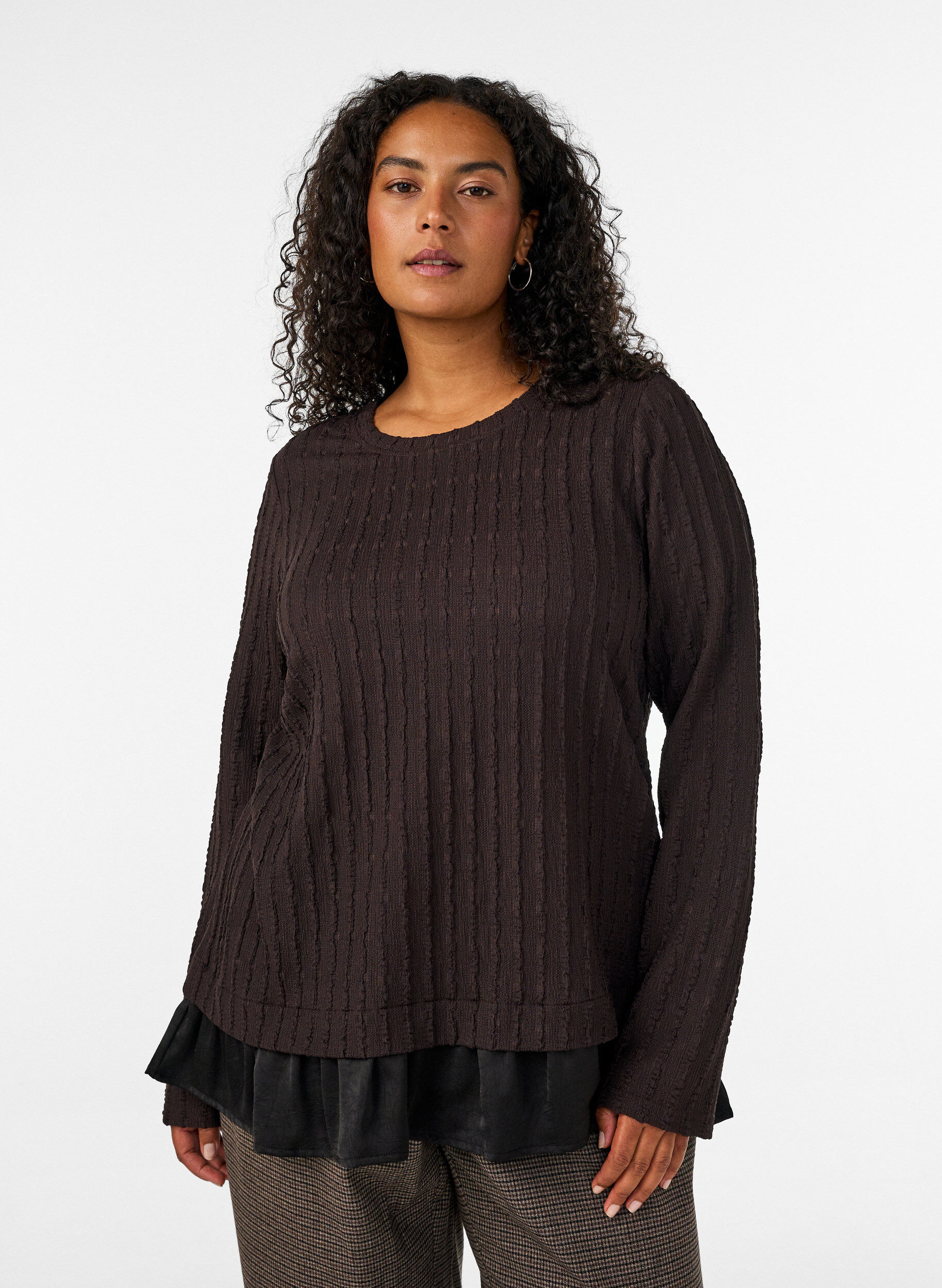 Struktureret bluse med fl&aelig;sekant, Brun, Model