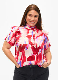 Skjortebluse i satin med print og flæsedetaljer, Geranium Graphic AOP, Model
