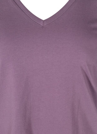 T-shirt i økologisk bomuld med v-udskæring, Vintage Violet, Packshot image number 2