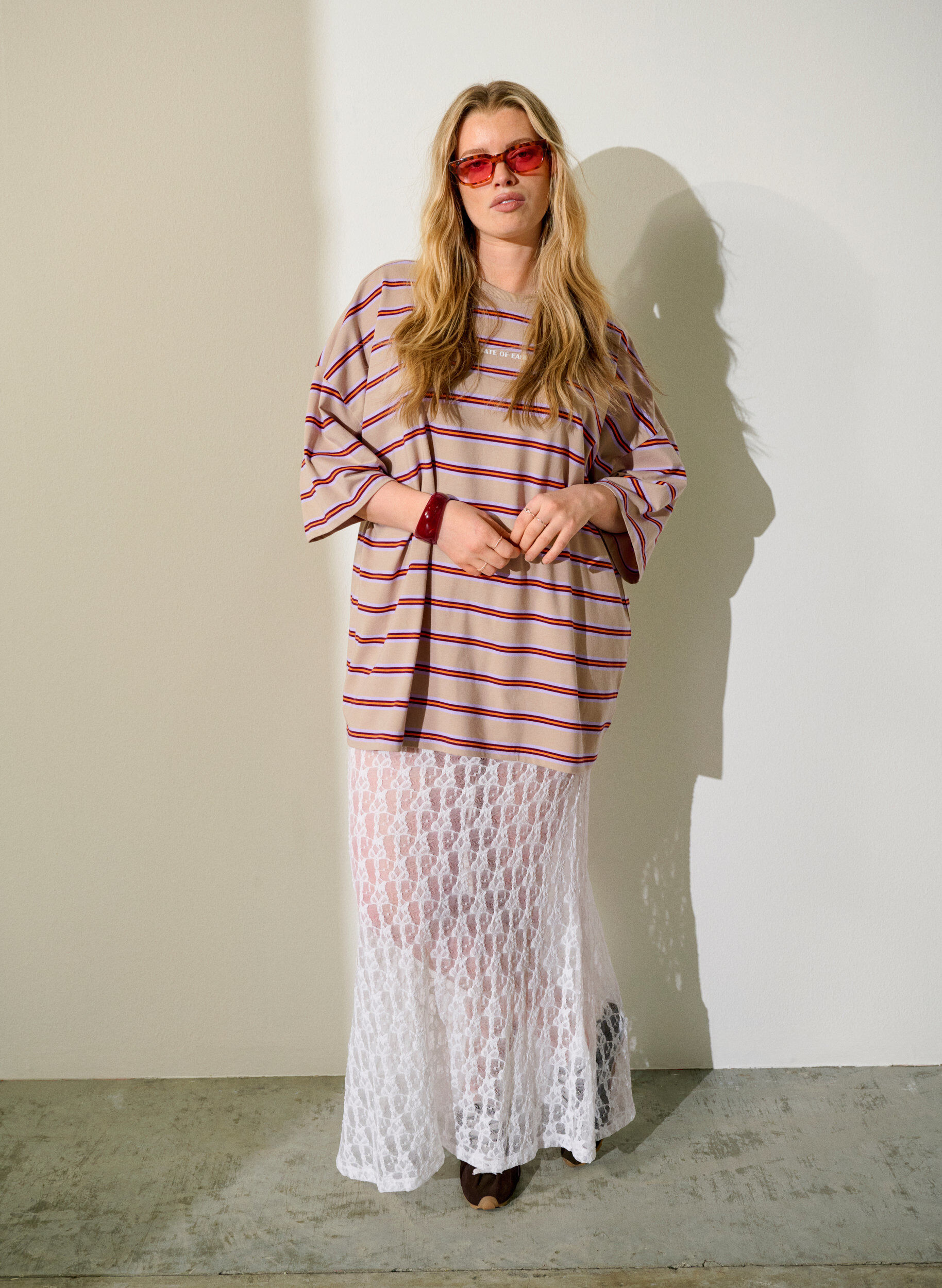 Lang nederdel i transparent blonde