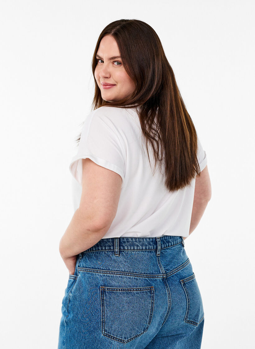 Løs t-shirt i viskose med rund hals, Hvid, Model image number 2