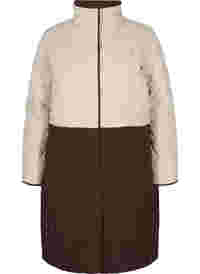 Lang quiltet jakke med color-block