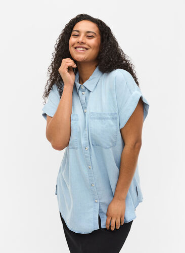 Kortærmet skjorte med brystlommer, Light blue denim, Model image number 0