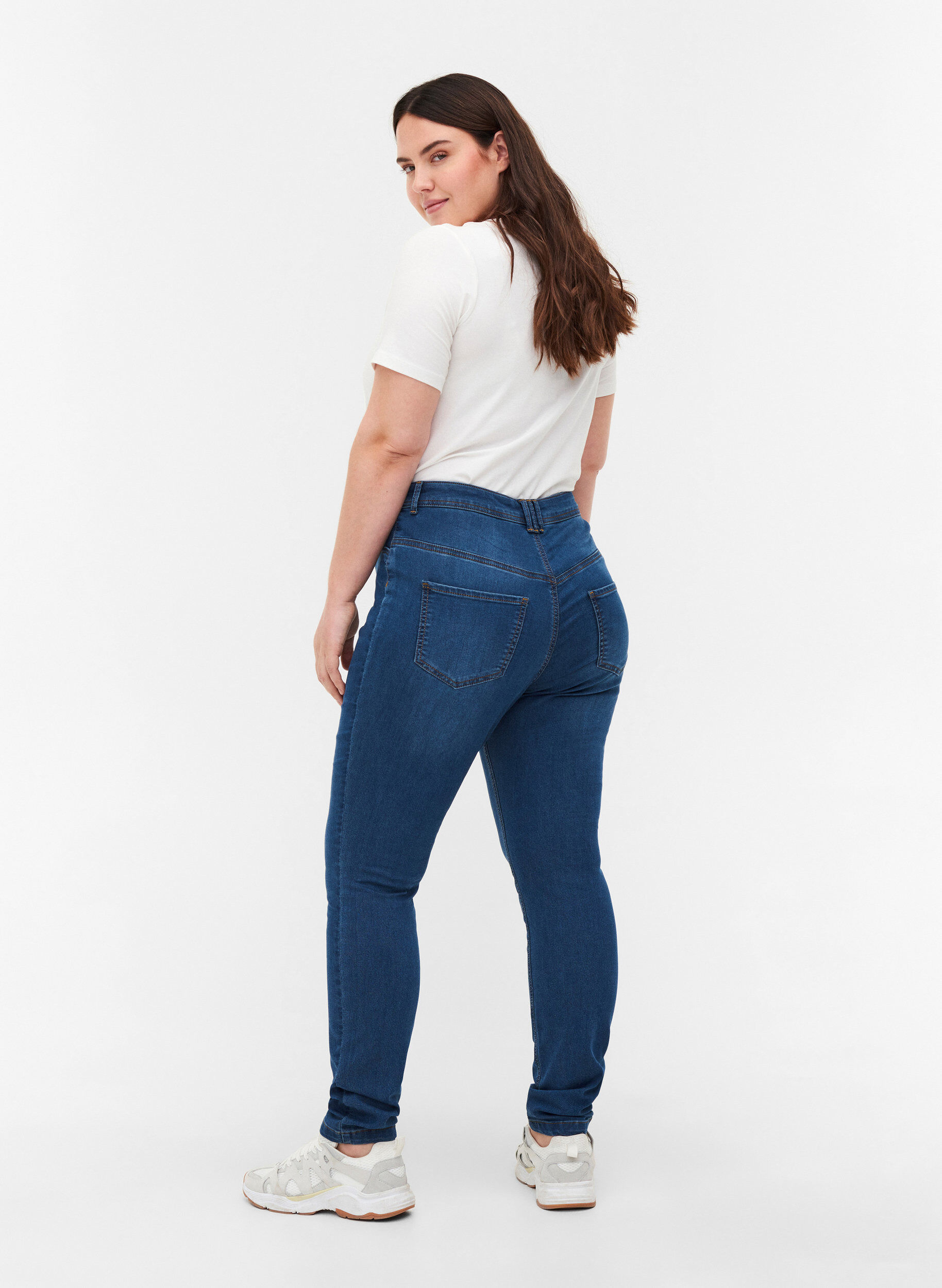 Zizzi Super slim Amy jeans med h&oslash;j talje, Bl&aring;, Model image number 2