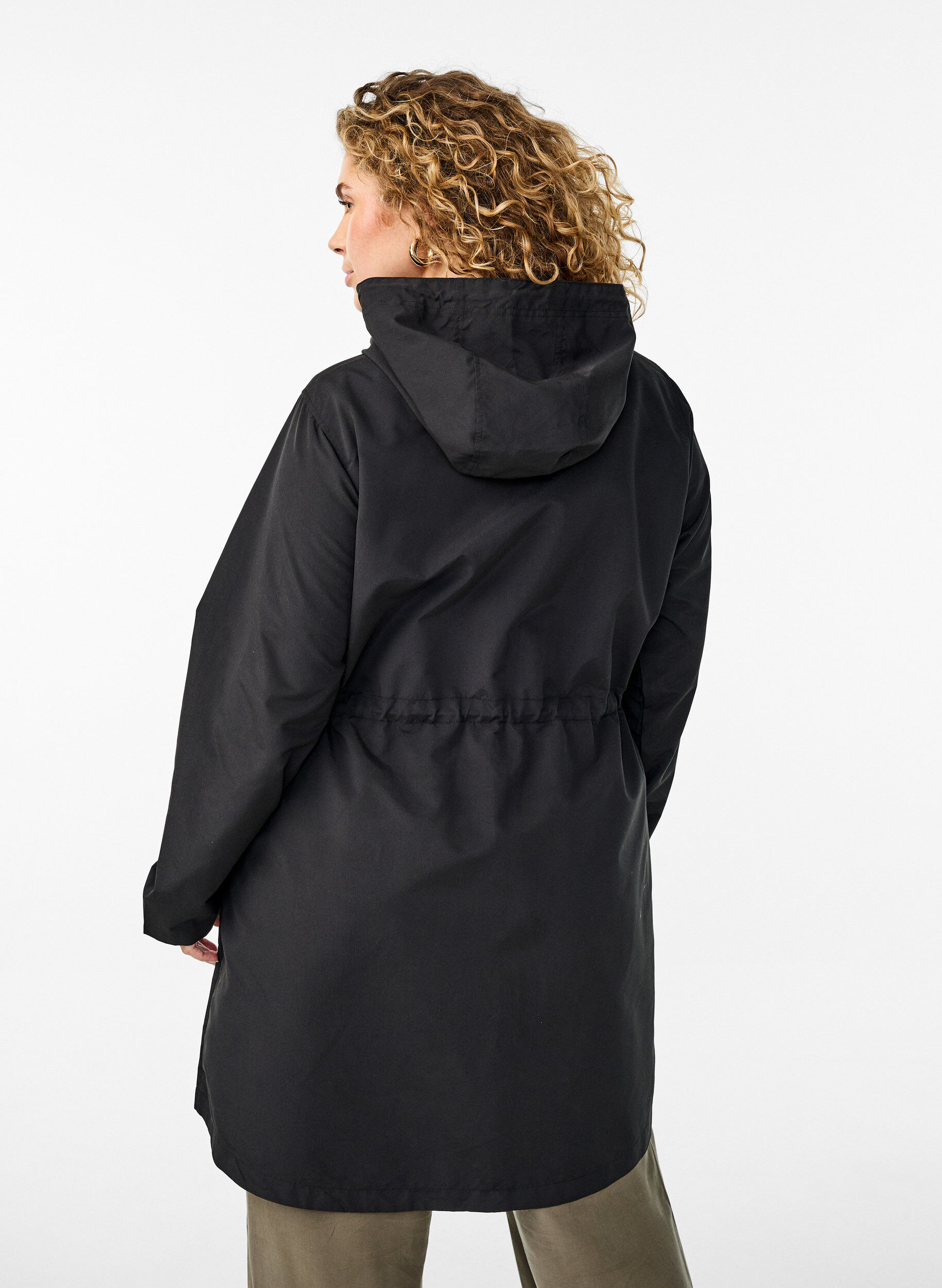 Zizzi FLASH - Parka i let matriale med h&aelig;tte, Sort, Model image number 2