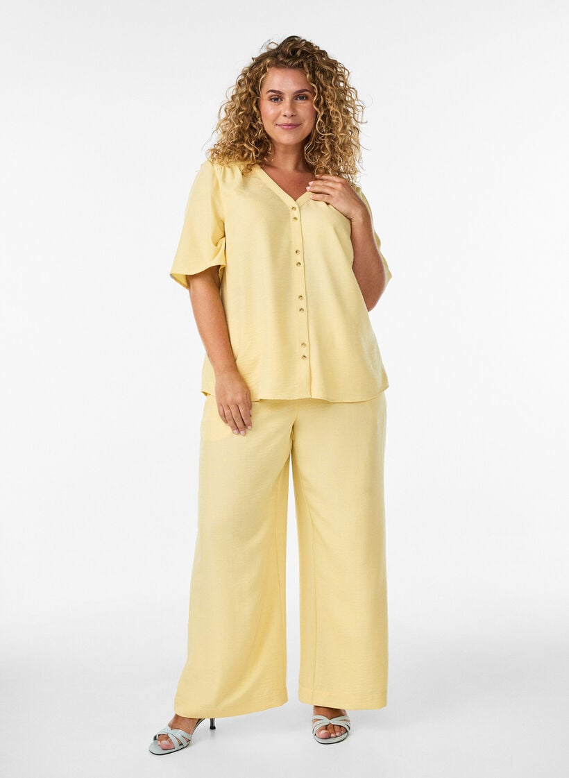Skjortebluse med v-hals og korte &aelig;rmer, Gul, Model image number 1