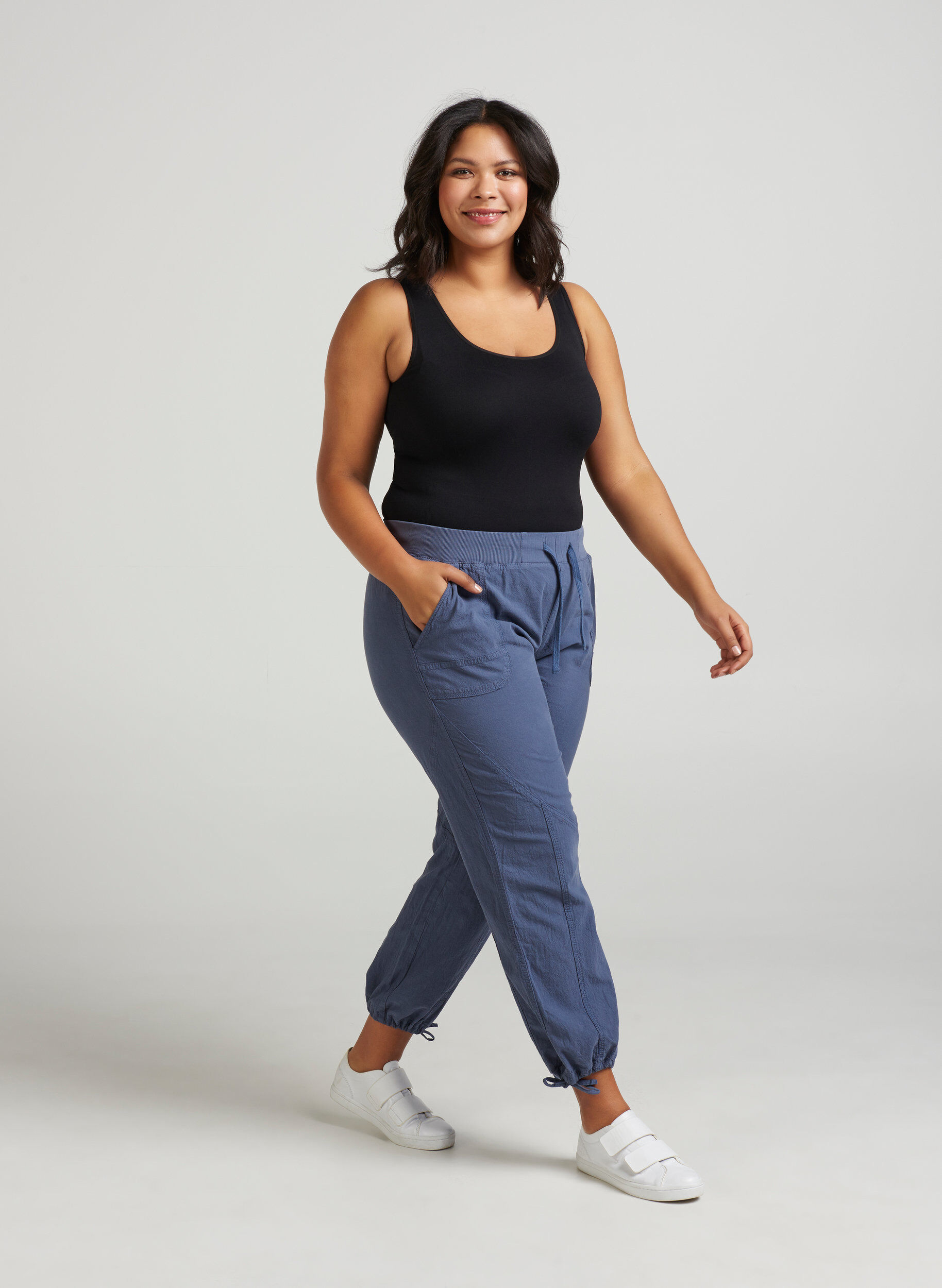 Zizzi Seamless basis tanktop, Sort, Model image number 1