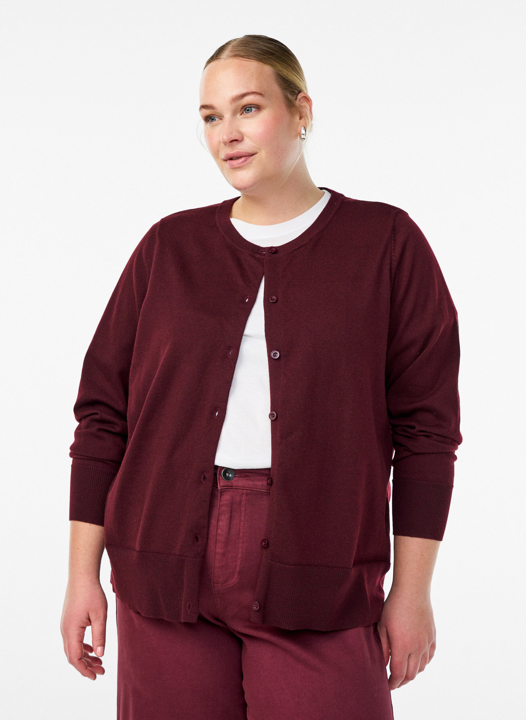 Finstrikket cardigan med rund hals, R&oslash;d, Model