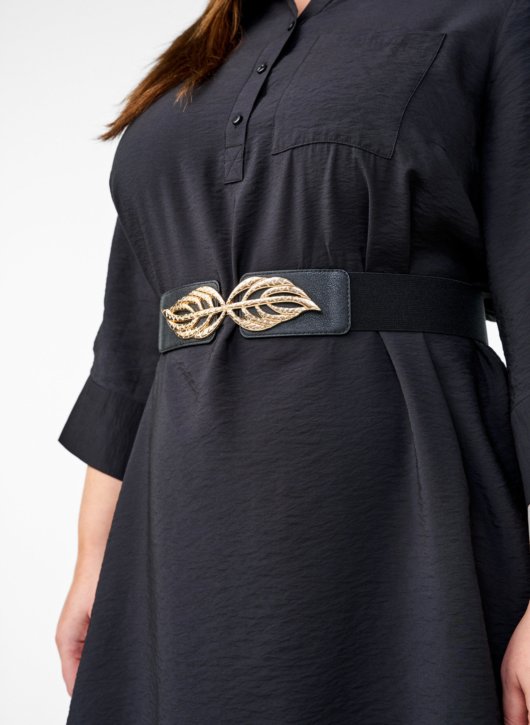 Zizzi Elastisk taljeb&aelig;lte med guldfarvet bladsp&aelig;nde, Black, Image image number 0