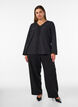 Skjortebluse med broderie anglaise, Sort, Model image number 1