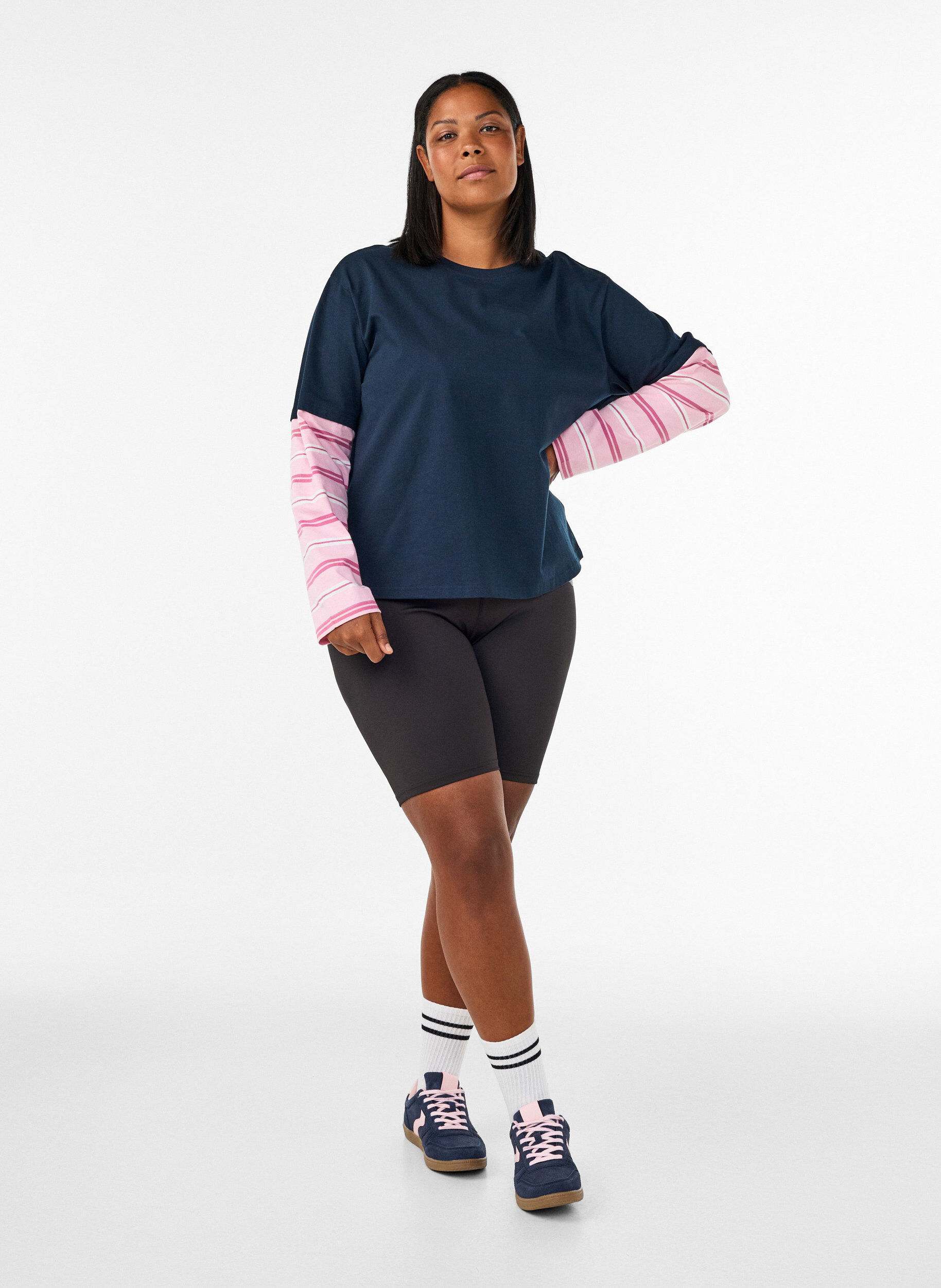 ZizziT-shirt med sporty lag-p&aring;-lag-look, Bl&aring;, Model image number 1