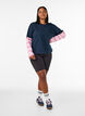 T-shirt med sporty lag-p&aring;-lag-look, Bl&aring;, Model image number 1