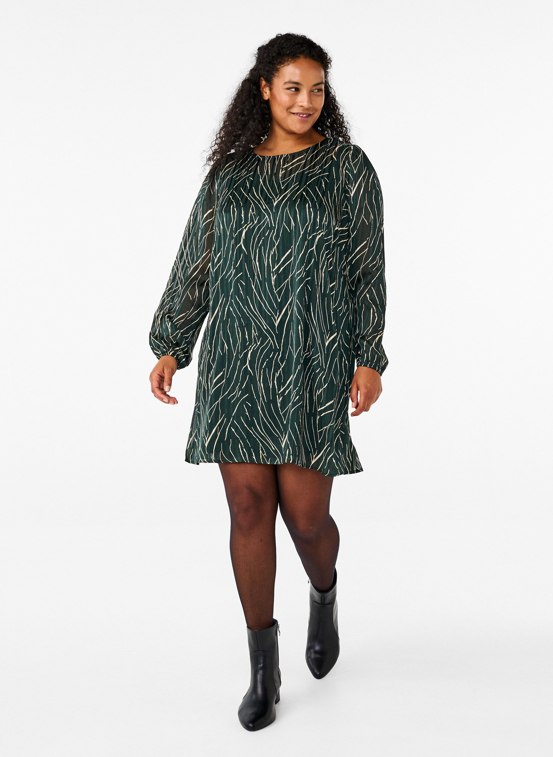 Zizzi Kort kjole med print og rund hals, Scarab Safari AOP, Model image number 2