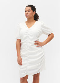 Kortærmet kjole med draperinger og struktur, Bright White, Model