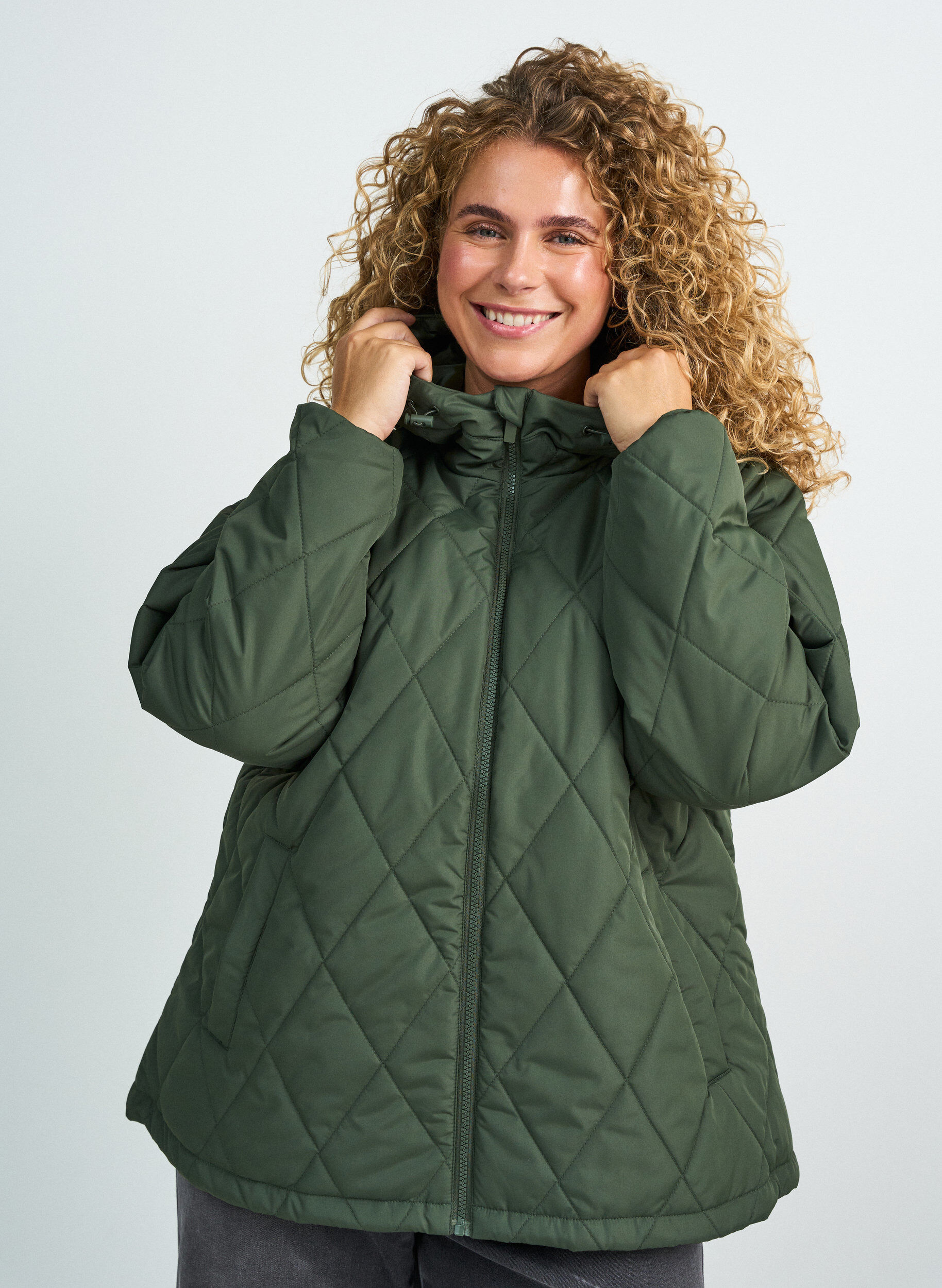 Let vatteret jakke med diamantquilt, Gr&oslash;n, Model