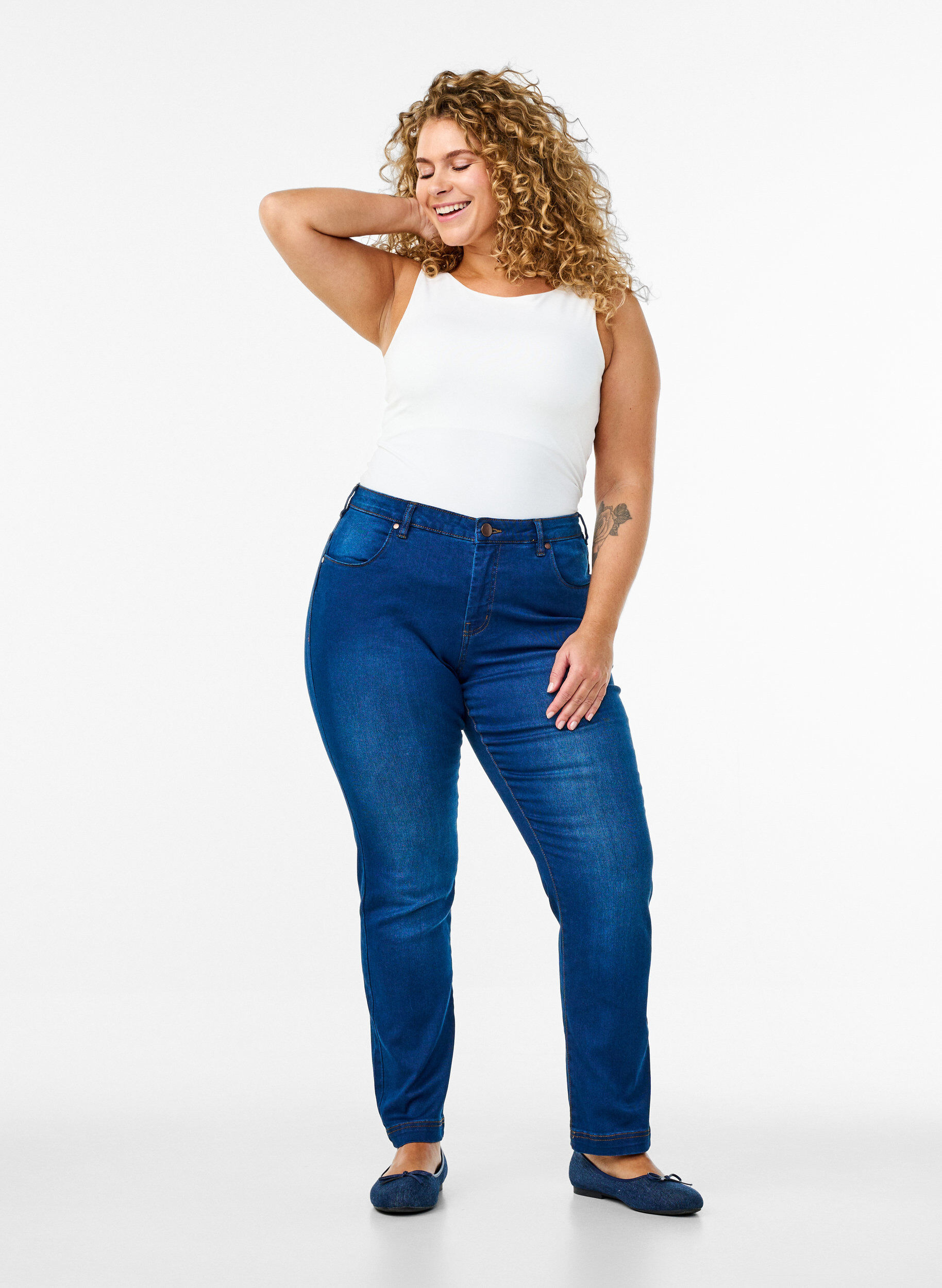 Slim fit Emily jeans med regul&aelig;r talje, Bl&aring;, Model