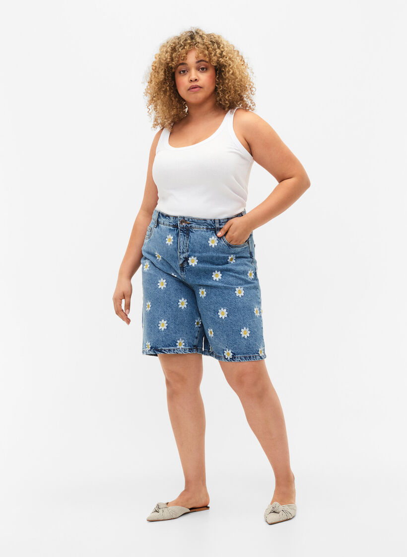 Højtaljede Mille shorts med broderede blomster, Light Blue Flower, Model image number 3