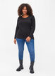 Ensfarvet basis bluse i bomuld, Solid Black, Model image number 2