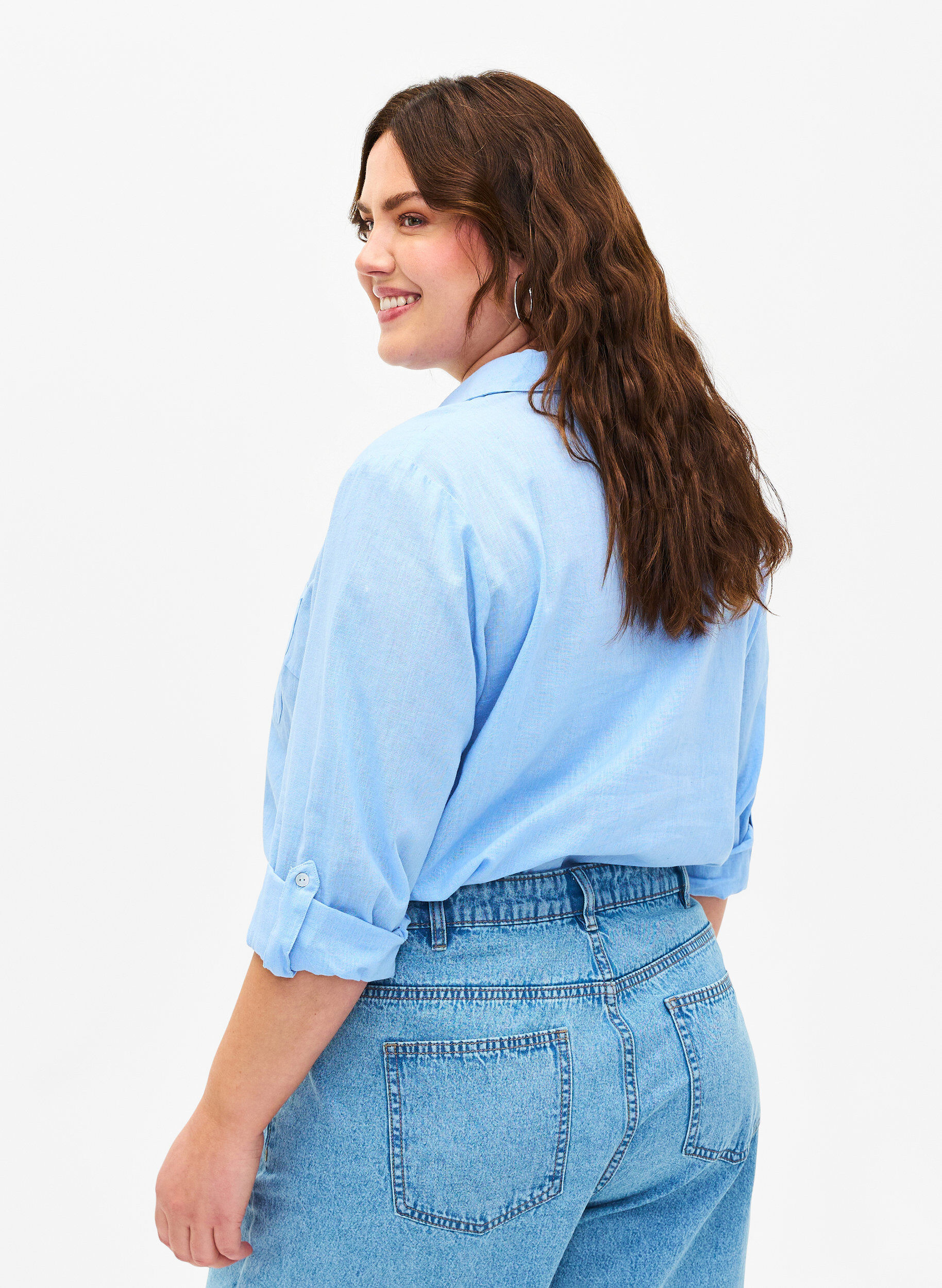 Zizzi Skjortebluse med knaplukning i bomuldsmix med h&oslash;r, Serenity, Model image number 1