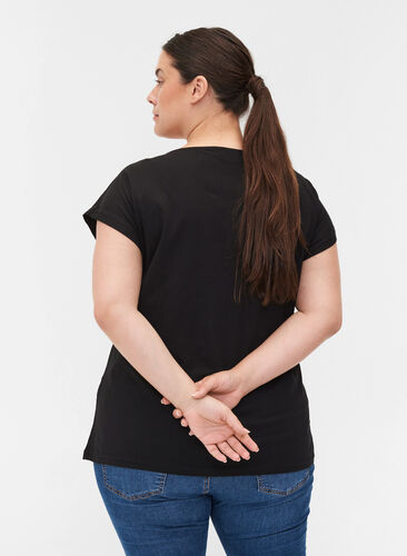 T-shirt med brystlomme i økologisk bomuld, Black, Model image number 1