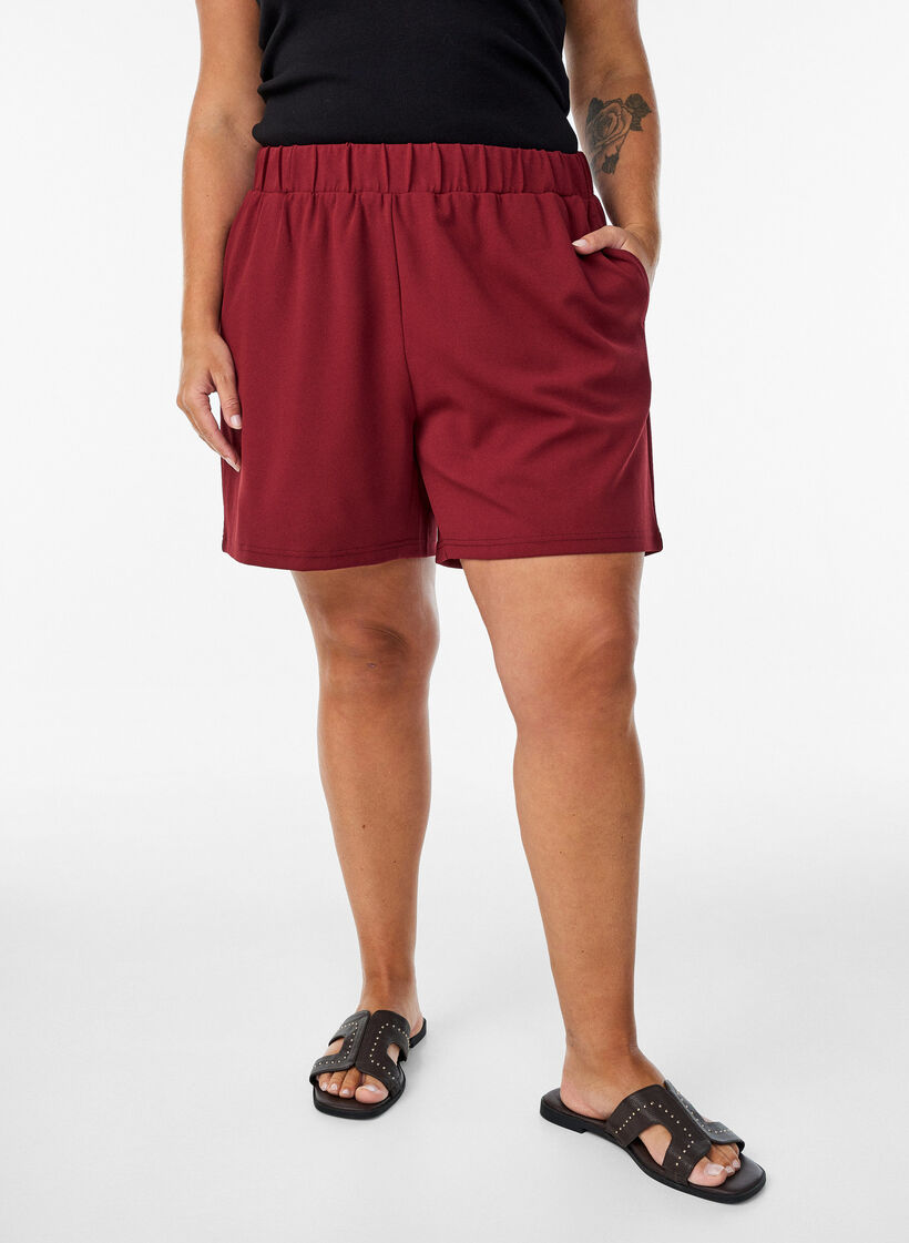 L&oslash;se shorts med lommer, M&oslash;rk Bordeaux, Model image number 3