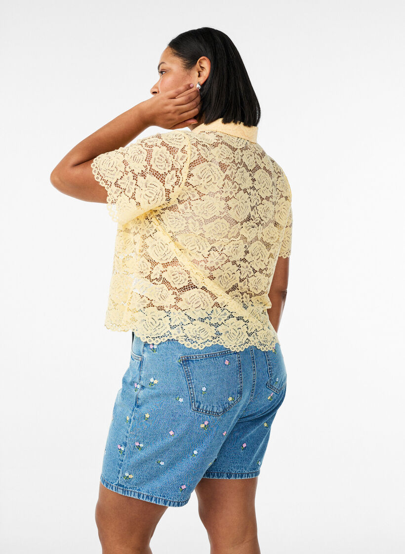 Denim shorts med broderede blomster, Bl&aring;, Model image number 2