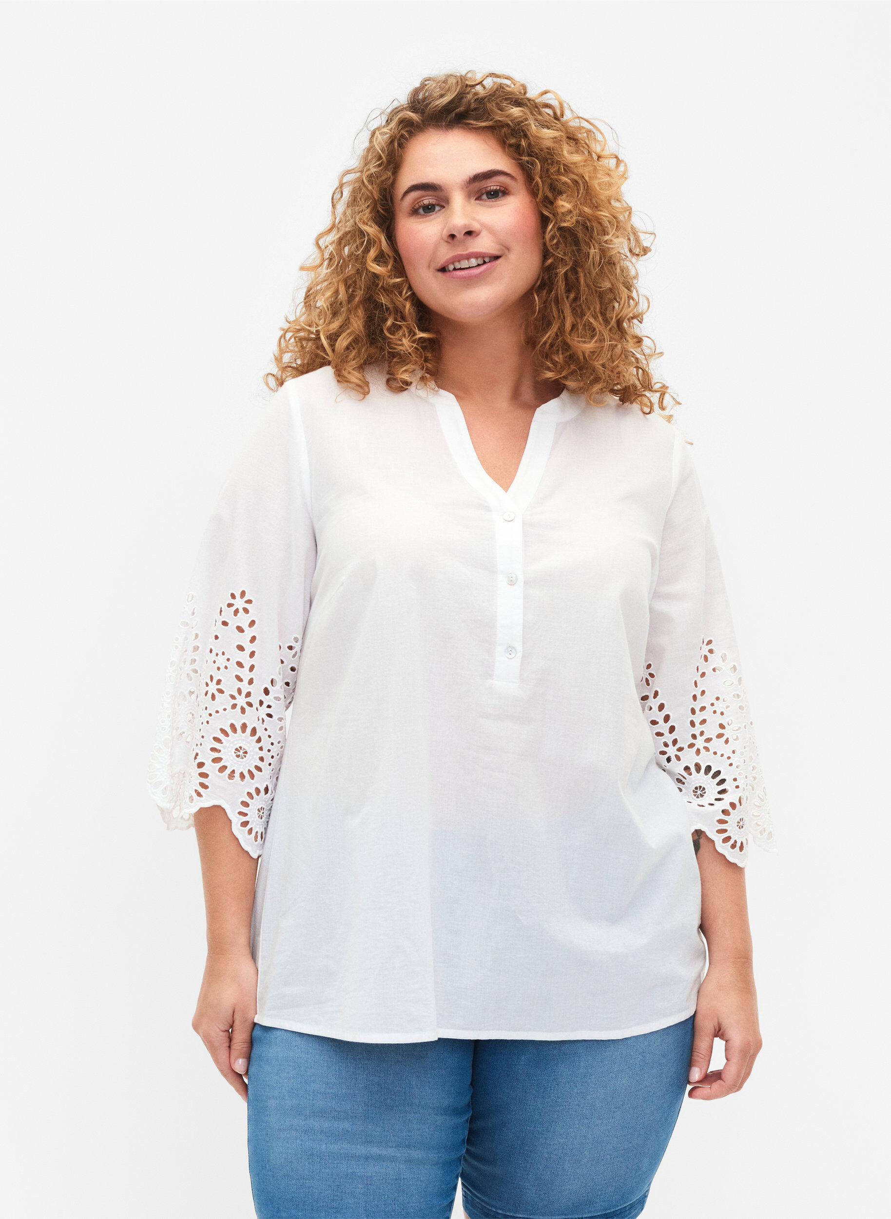 Zizzi Skjortebluse med broderi anglaise og 3/4 &aelig;rmer, Bright White, Model image number 0