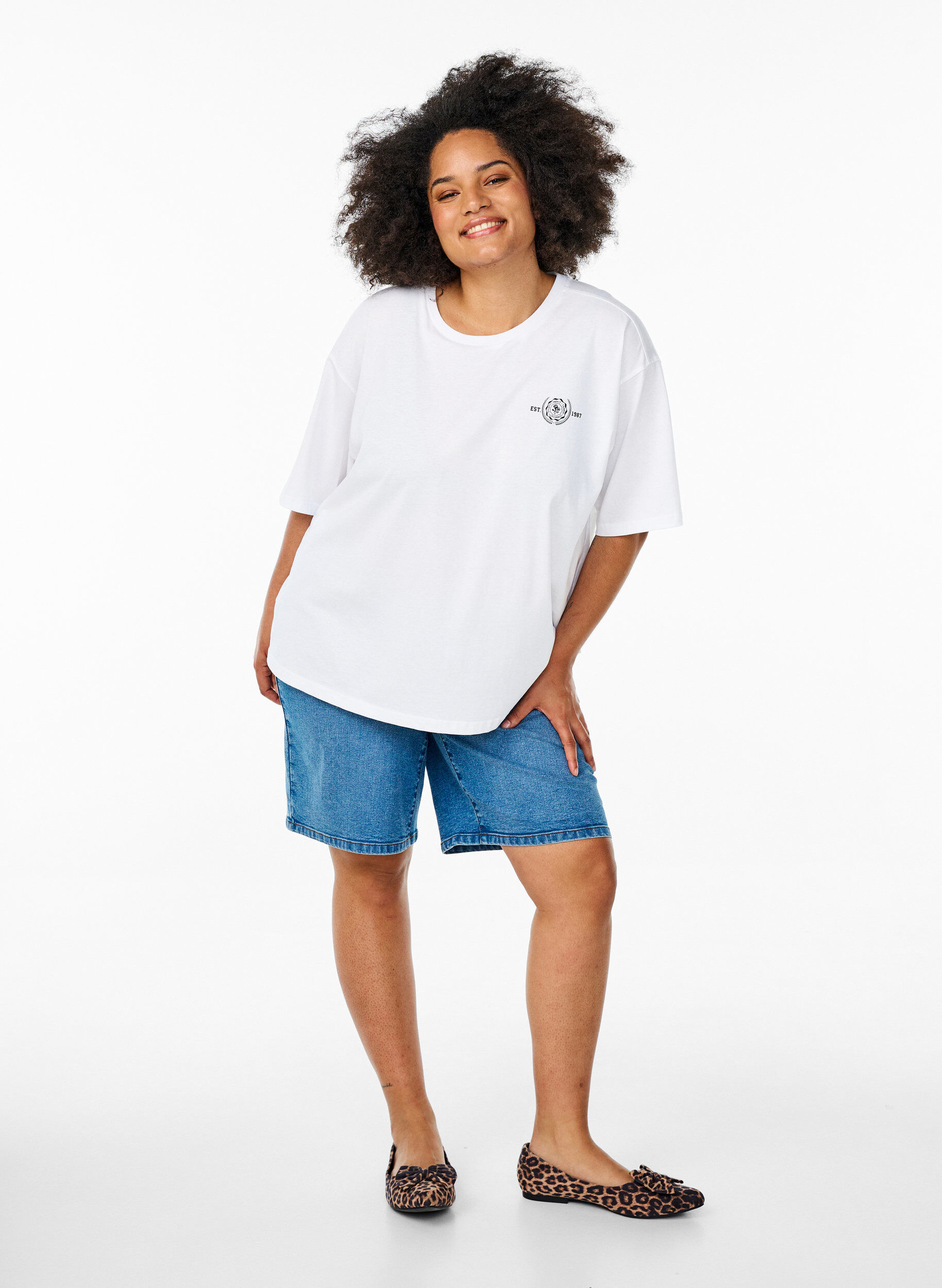 Zizzi Oversize t-shirt med rygprint, Hvid, Model image number 1