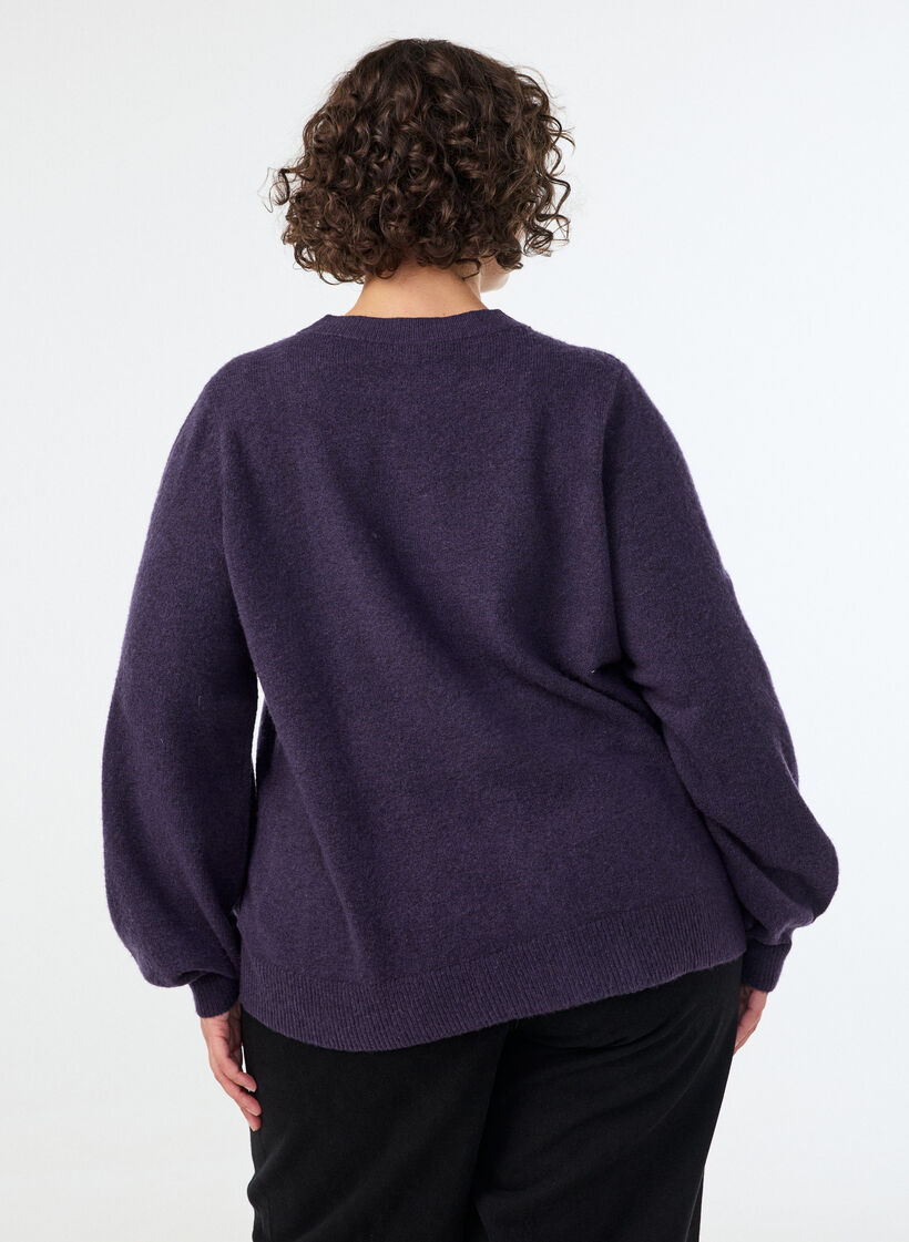 Cardigan i bl&oslash;d strik med guldfarvede knapper, Lilla, Model image number 2