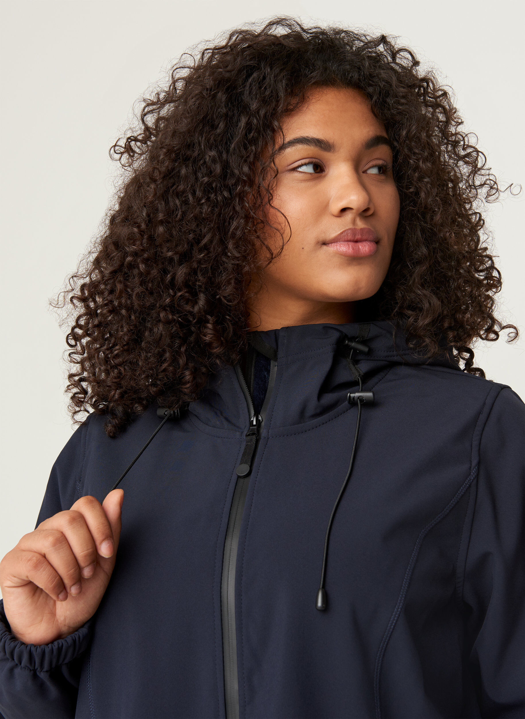 Zizzi Kort softshell jakke med h&aelig;tte, Night Sky, Model image number 3