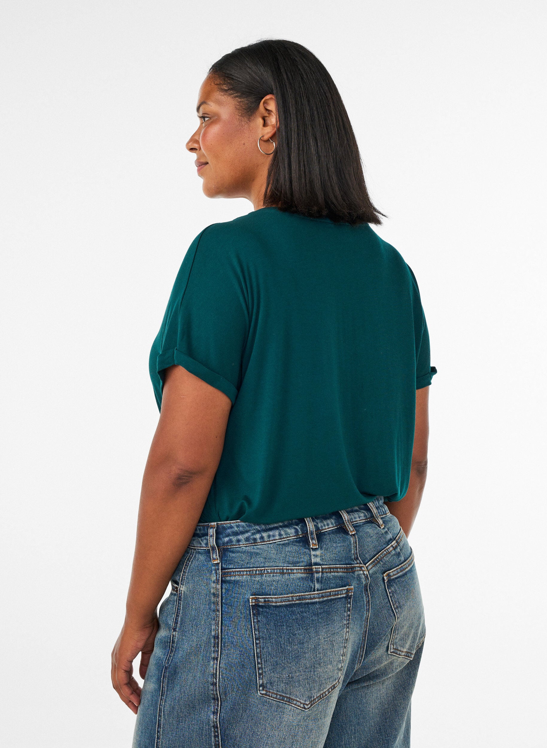 ZizziBasis T-shirt i viskose med V-hals, Gr&oslash;n, Model image number 2
