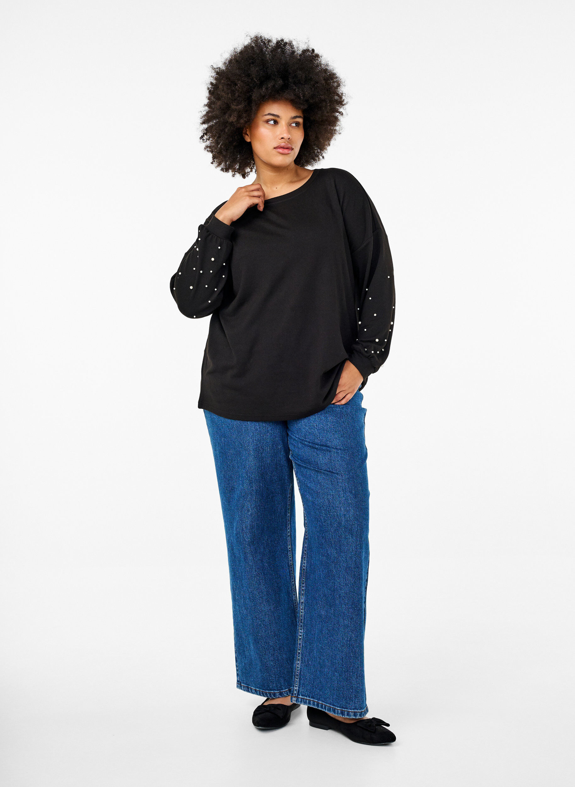 Zizzi Ensfarvet bluse med perler , Black, Model image number 2