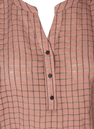 Ternet bluse med knapper og pufærmer, Rosa Check, Packshot image number 2