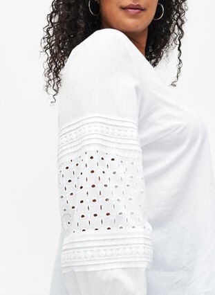 Bluse med lange ærmer og dekorative detaljer, Bright White, Model image number 2