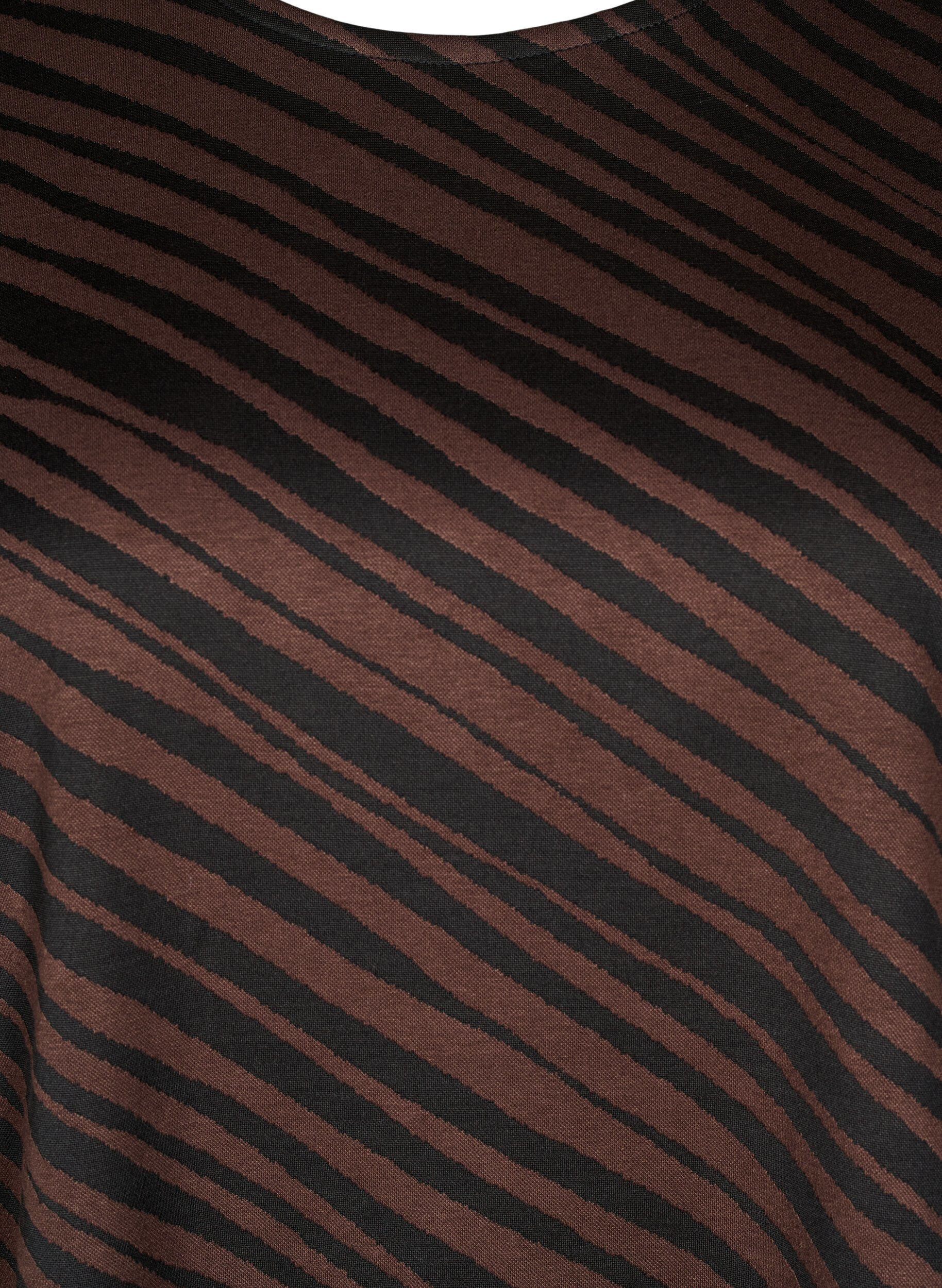 Zizzi Oversize bluse med m&oslash;nster, Brun, Packshot image number 2